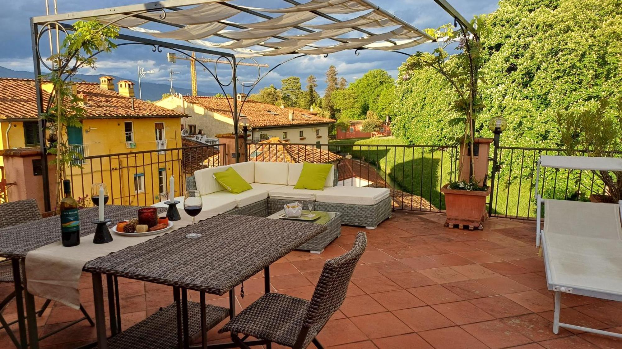 La Terrazza Fra Le Torri Lejlighed Lucca Eksteriør billede