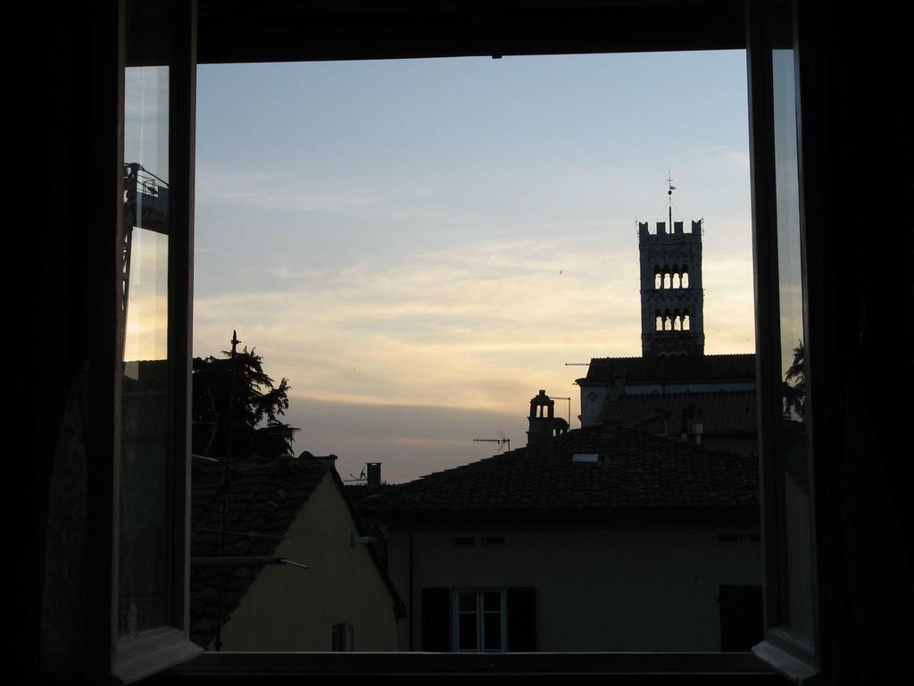 La Terrazza Fra Le Torri Lejlighed Lucca Eksteriør billede